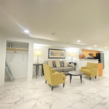 Lovely Remodeled 2Bdrm Basement Home Washington Extérieur photo