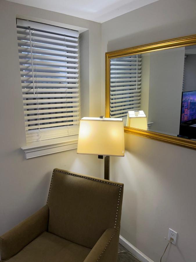 Lovely Remodeled 2Bdrm Basement Home Washington Extérieur photo