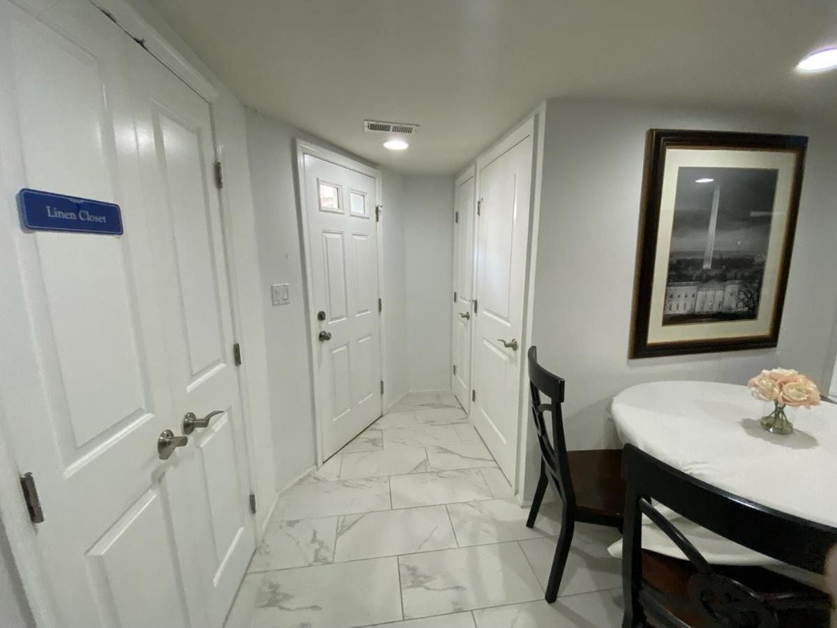 Lovely Remodeled 2Bdrm Basement Home Washington Extérieur photo