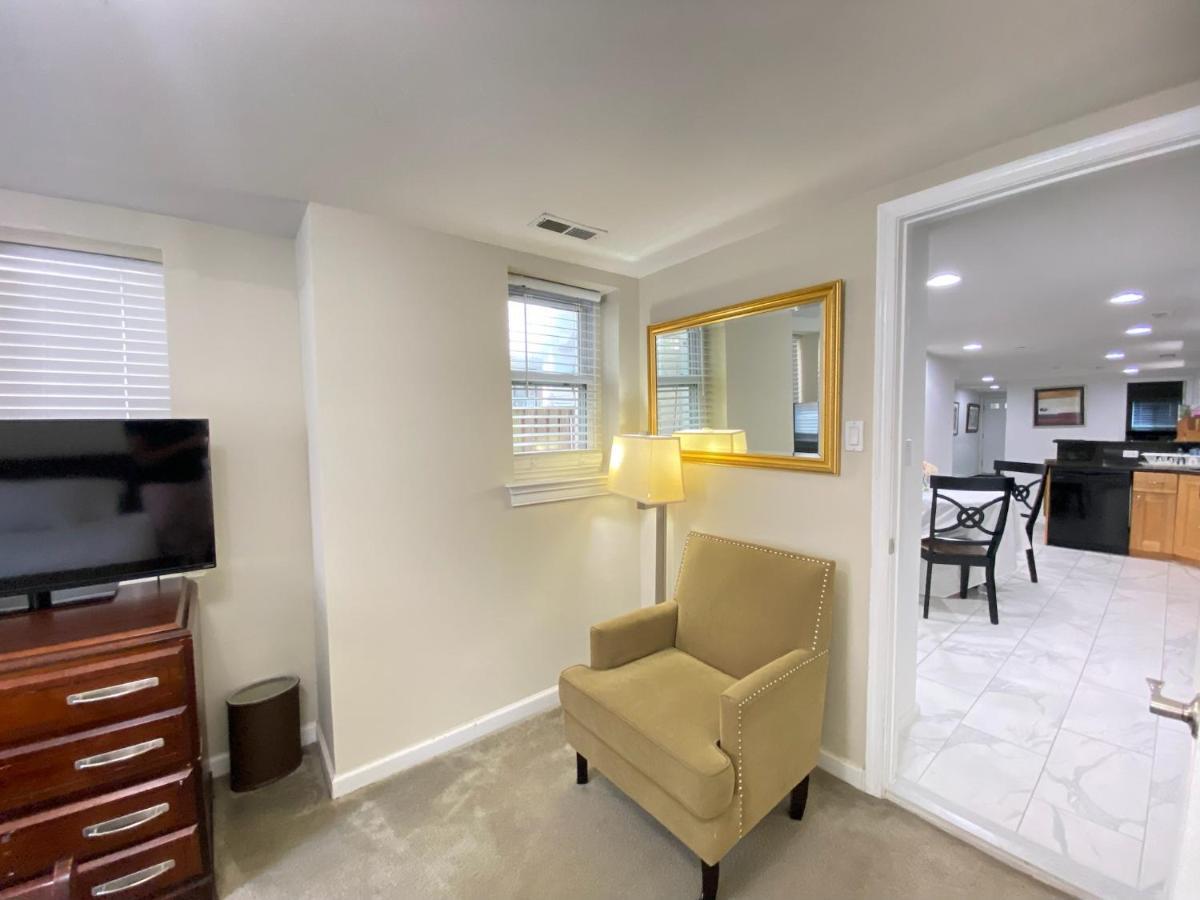 Lovely Remodeled 2Bdrm Basement Home Washington Extérieur photo