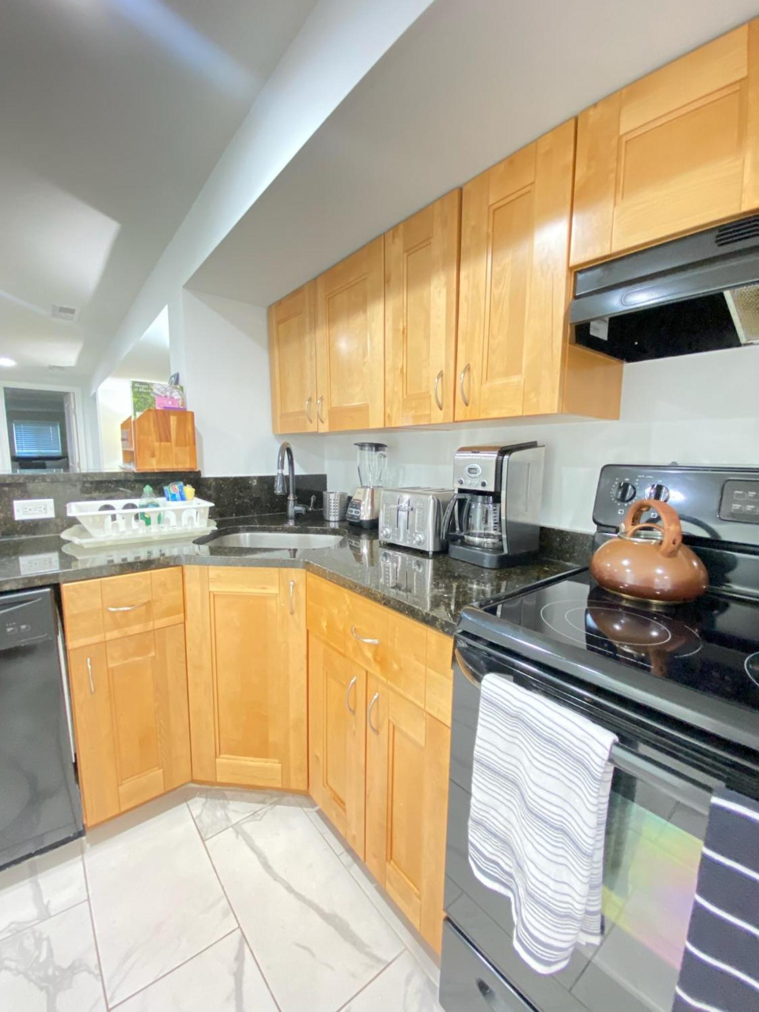 Lovely Remodeled 2Bdrm Basement Home Washington Extérieur photo